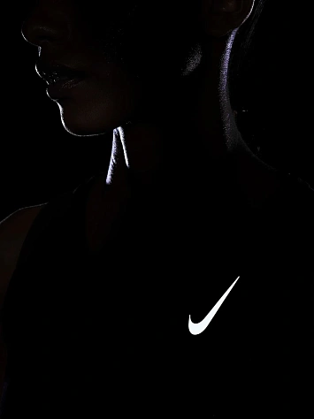 Nike Майка женская DRI-FIT RACE