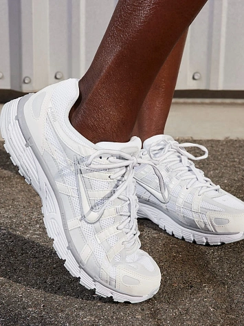 Nike Кроссовки женские NIKE P-6000