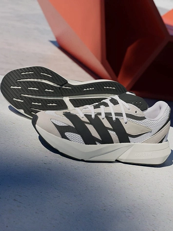 Adidas Кроссовки мужские LIGHTBLAZE