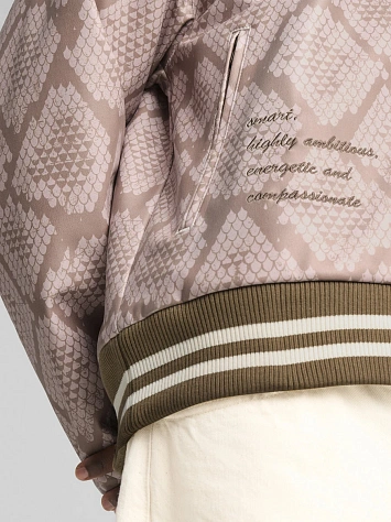Puma Куртка SPECIAL ITEMS YEAR OF THE SNAKE COLLEGE JACKET