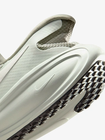 Nike Кроссовки мужские NIKE REVOLUTION 8 EASYON