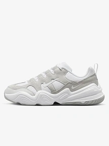 Кроссовки низкие