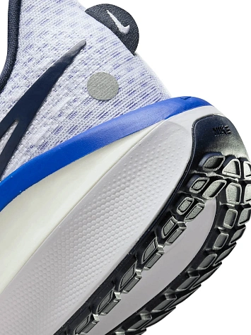 Nike Кроссовки мужские VOMERO 17