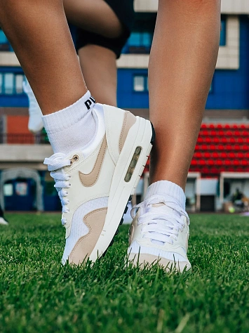 Nike Кроссовки женские AIR MAX 1