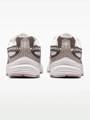 Nike Кроссовки женские INITIATOR